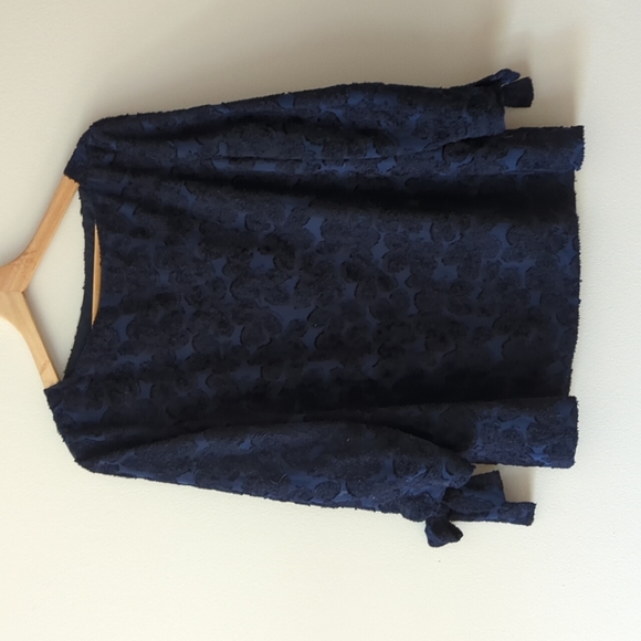 Banana Republic Tops - Banana Republic boatneck tie-sleeve blouse